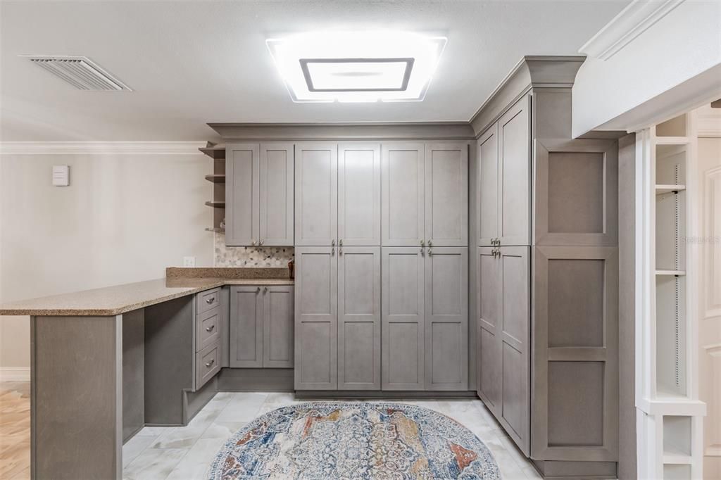 Под контрактом: $450,000 (3 спален, 2 ванн, 2258 Квадратных фут)