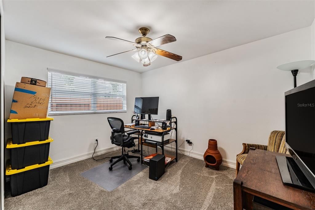 Под контрактом: $450,000 (3 спален, 2 ванн, 2258 Квадратных фут)