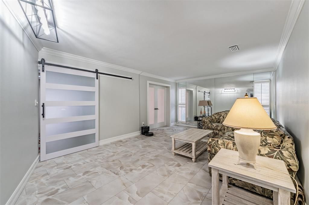 Под контрактом: $450,000 (3 спален, 2 ванн, 2258 Квадратных фут)