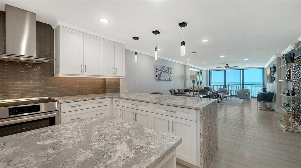 Active With Contract: $1,399,000 (2 beds, 2 baths, 1282 Square Feet)