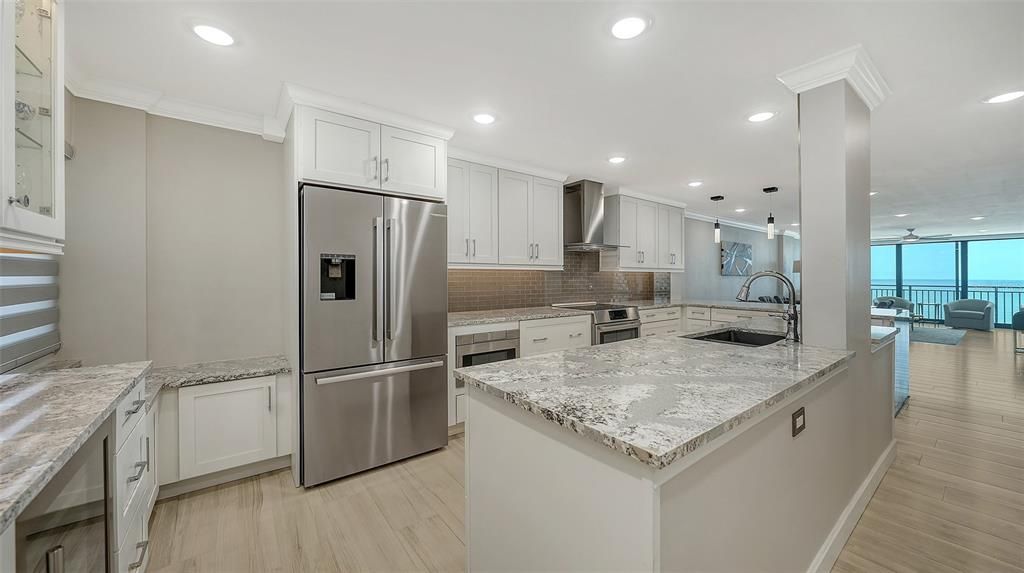 Active With Contract: $1,399,000 (2 beds, 2 baths, 1282 Square Feet)