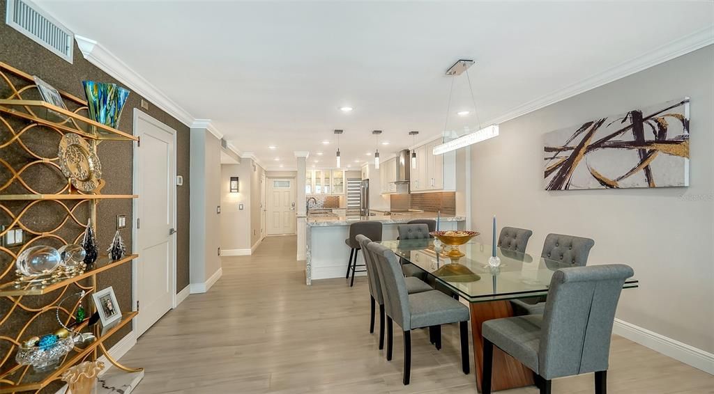 Active With Contract: $1,399,000 (2 beds, 2 baths, 1282 Square Feet)