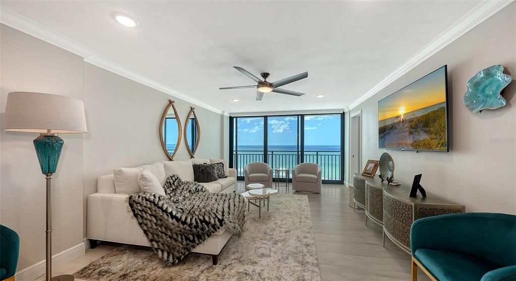Active With Contract: $1,399,000 (2 beds, 2 baths, 1282 Square Feet)