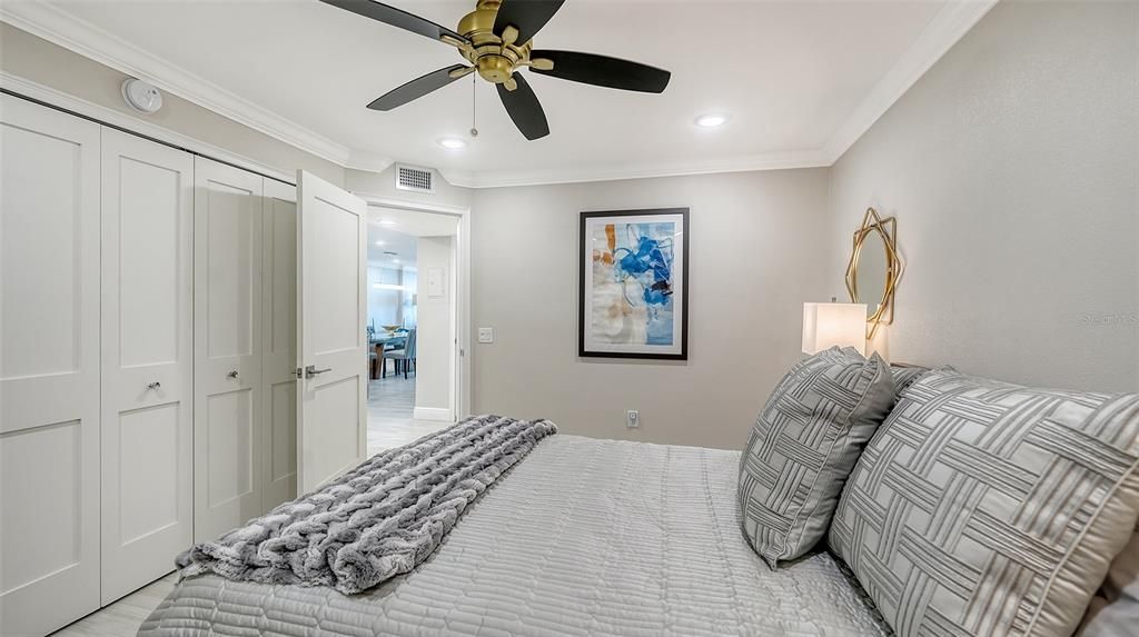 Active With Contract: $1,399,000 (2 beds, 2 baths, 1282 Square Feet)