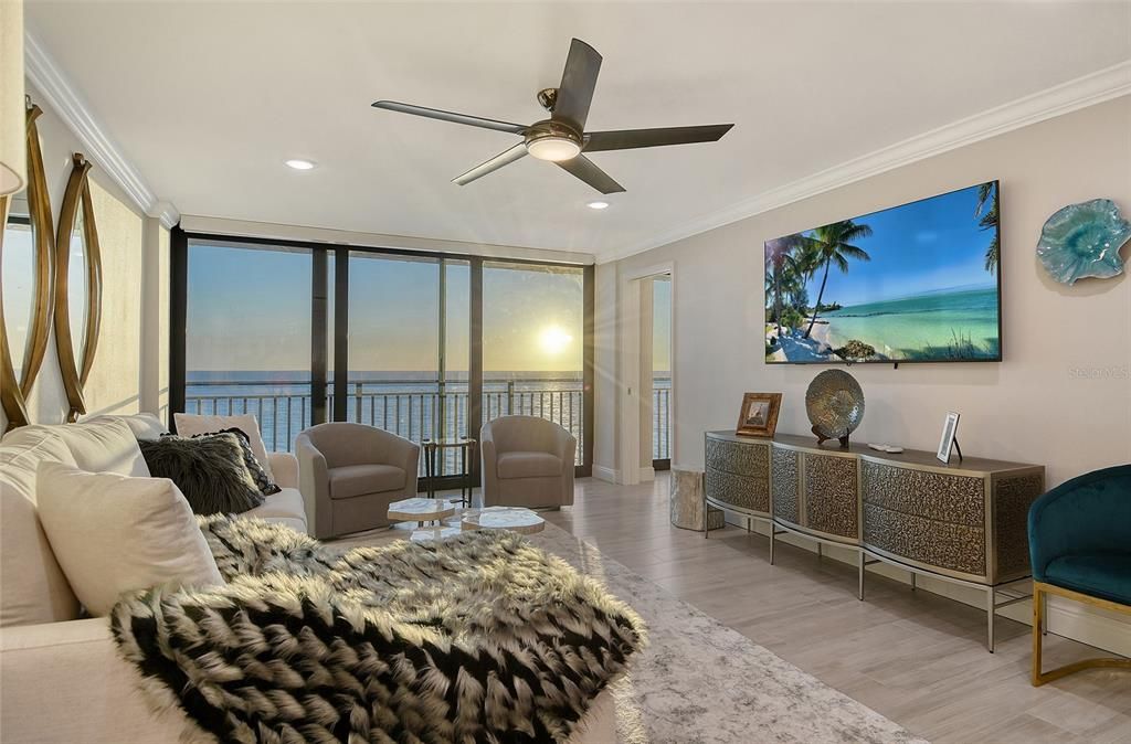 Active With Contract: $1,399,000 (2 beds, 2 baths, 1282 Square Feet)