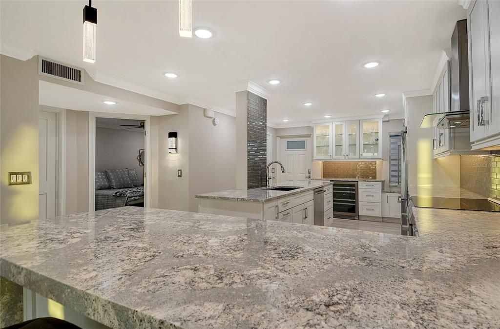 Active With Contract: $1,399,000 (2 beds, 2 baths, 1282 Square Feet)