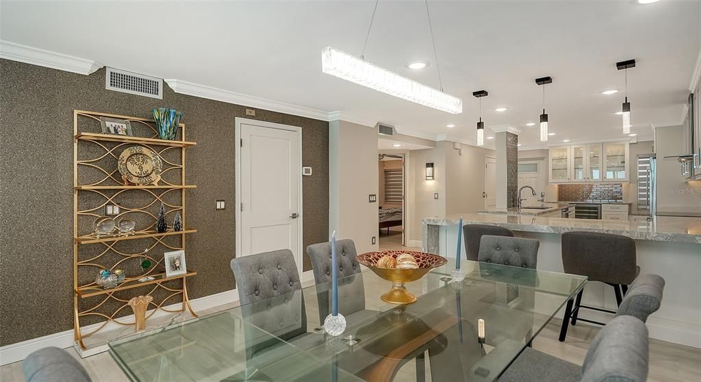 Active With Contract: $1,399,000 (2 beds, 2 baths, 1282 Square Feet)