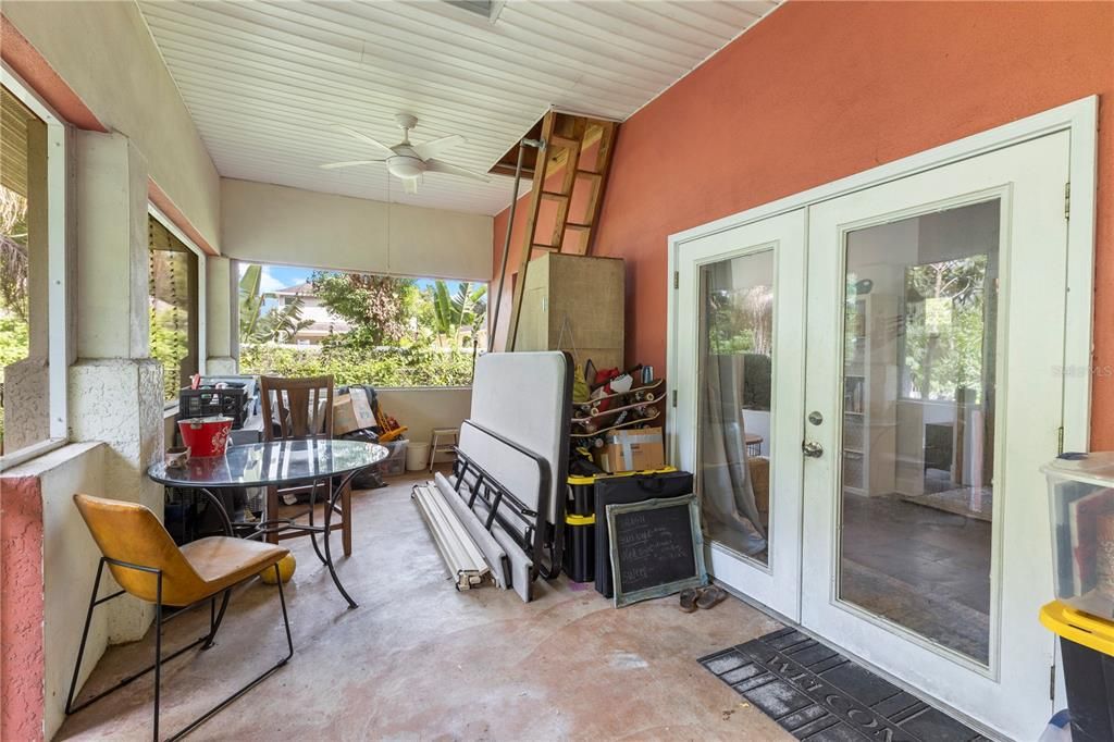 合同活跃: $480,000 (1 贝兹, 1 浴室, 880 平方英尺)