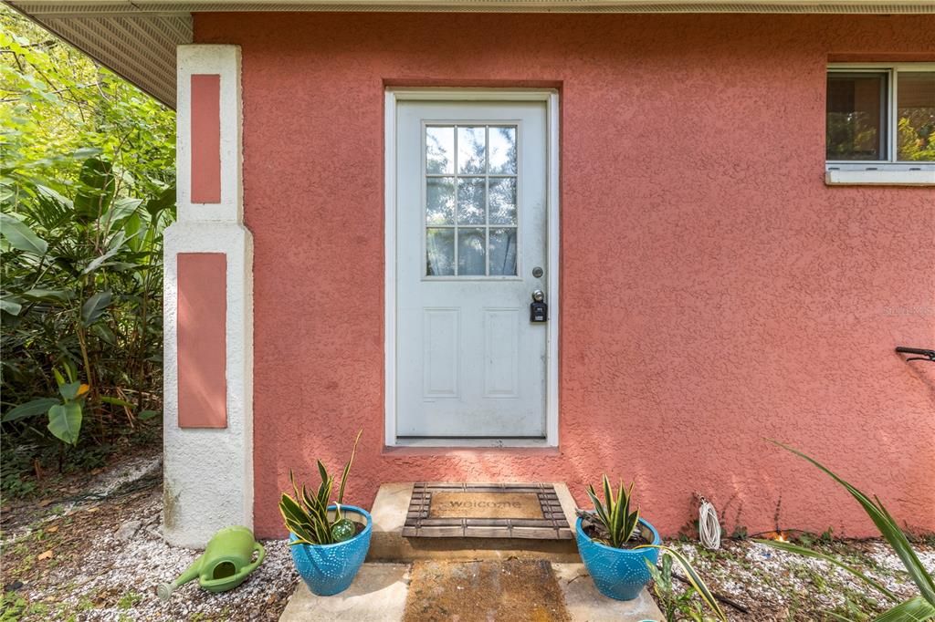 合同活跃: $480,000 (1 贝兹, 1 浴室, 880 平方英尺)