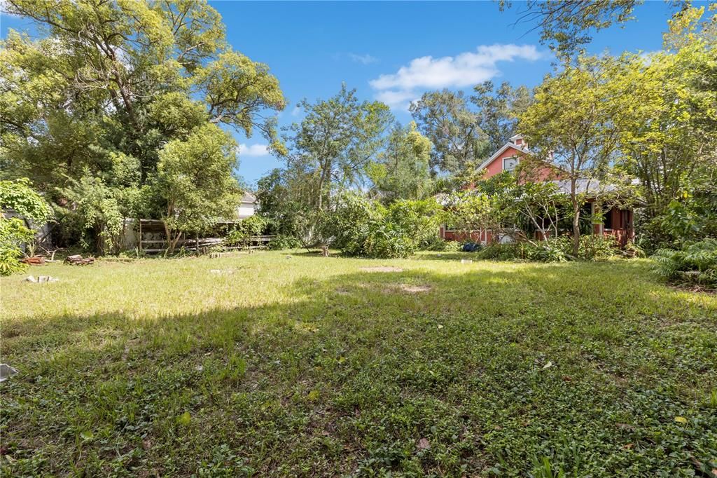 合同活跃: $480,000 (1 贝兹, 1 浴室, 880 平方英尺)