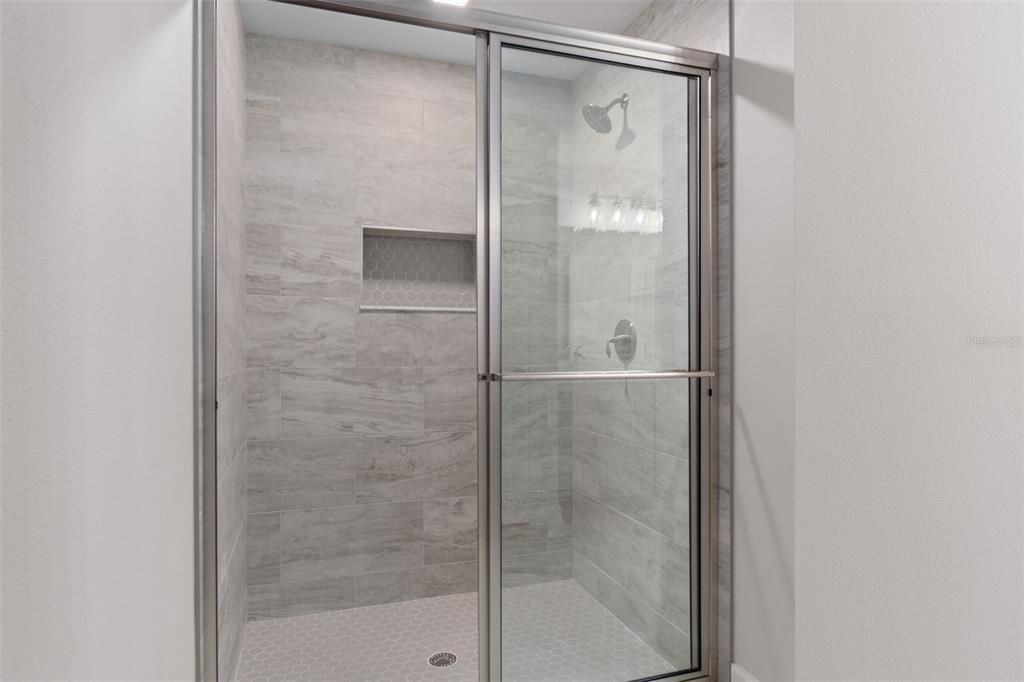 For Sale: $274,900 (3 beds, 2 baths, 1462 Square Feet)