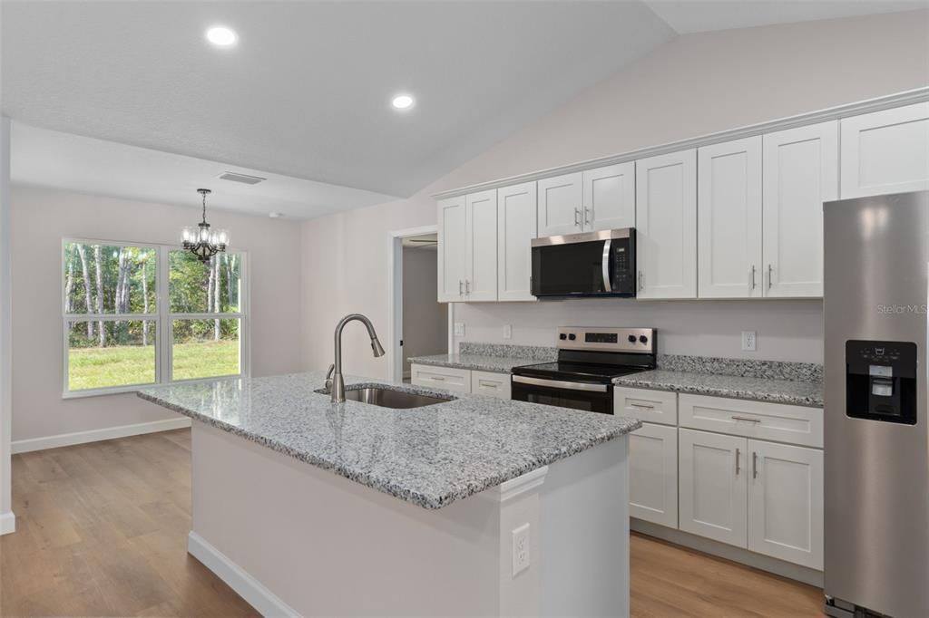 For Sale: $274,900 (3 beds, 2 baths, 1462 Square Feet)