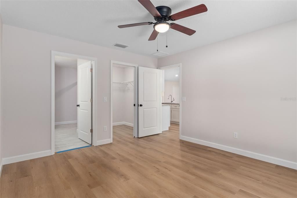 For Sale: $274,900 (3 beds, 2 baths, 1462 Square Feet)