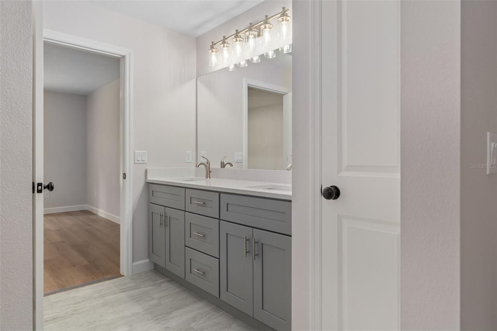 For Sale: $274,900 (3 beds, 2 baths, 1462 Square Feet)