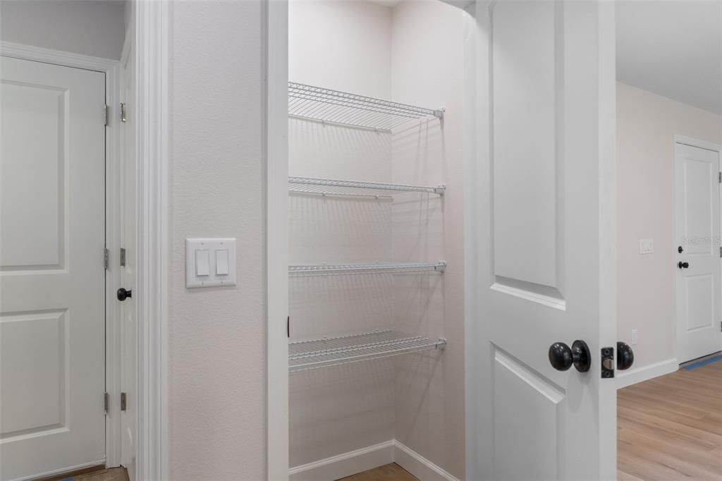 For Sale: $274,900 (3 beds, 2 baths, 1462 Square Feet)