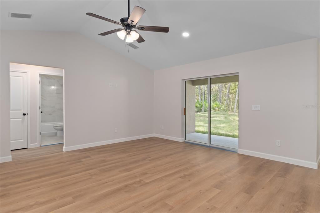 For Sale: $274,900 (3 beds, 2 baths, 1462 Square Feet)