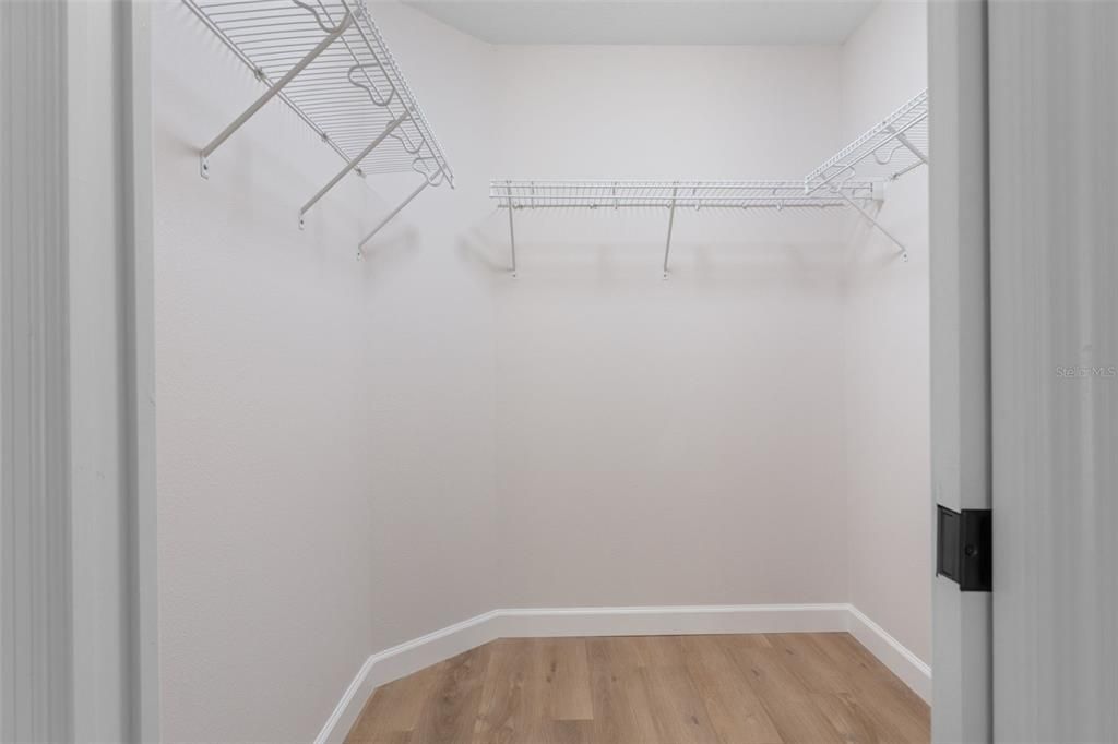 For Sale: $274,900 (3 beds, 2 baths, 1462 Square Feet)