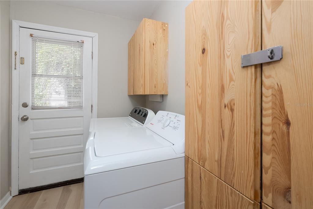 待售: $589,000 (4 贝兹, 3 浴室, 1468 平方英尺)