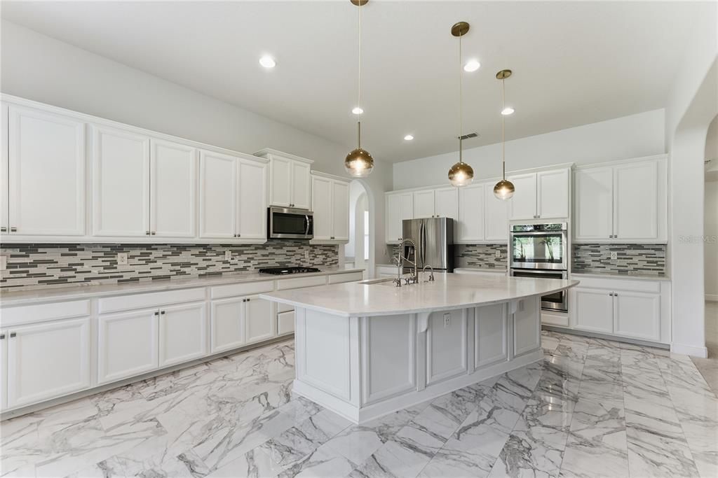 For Sale: $670,000 (4 beds, 3 baths, 3527 Square Feet)