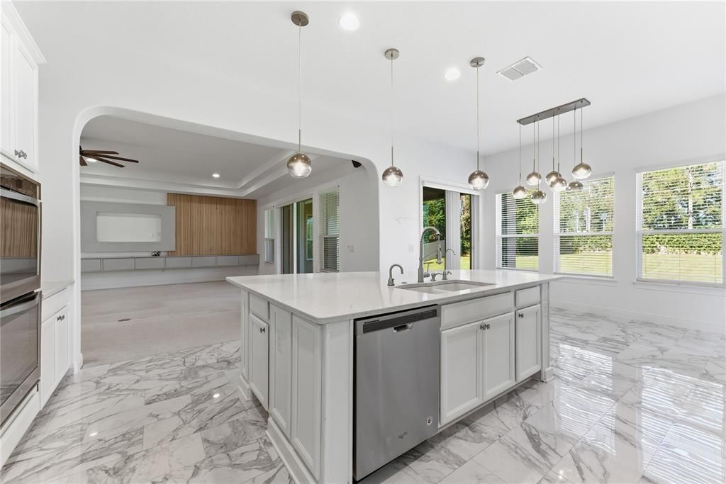 For Sale: $670,000 (4 beds, 3 baths, 3527 Square Feet)