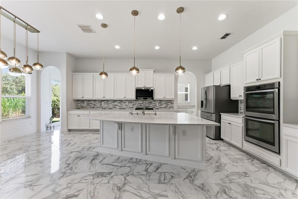 For Sale: $670,000 (4 beds, 3 baths, 3527 Square Feet)