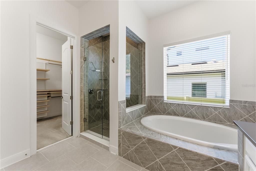 For Sale: $670,000 (4 beds, 3 baths, 3527 Square Feet)