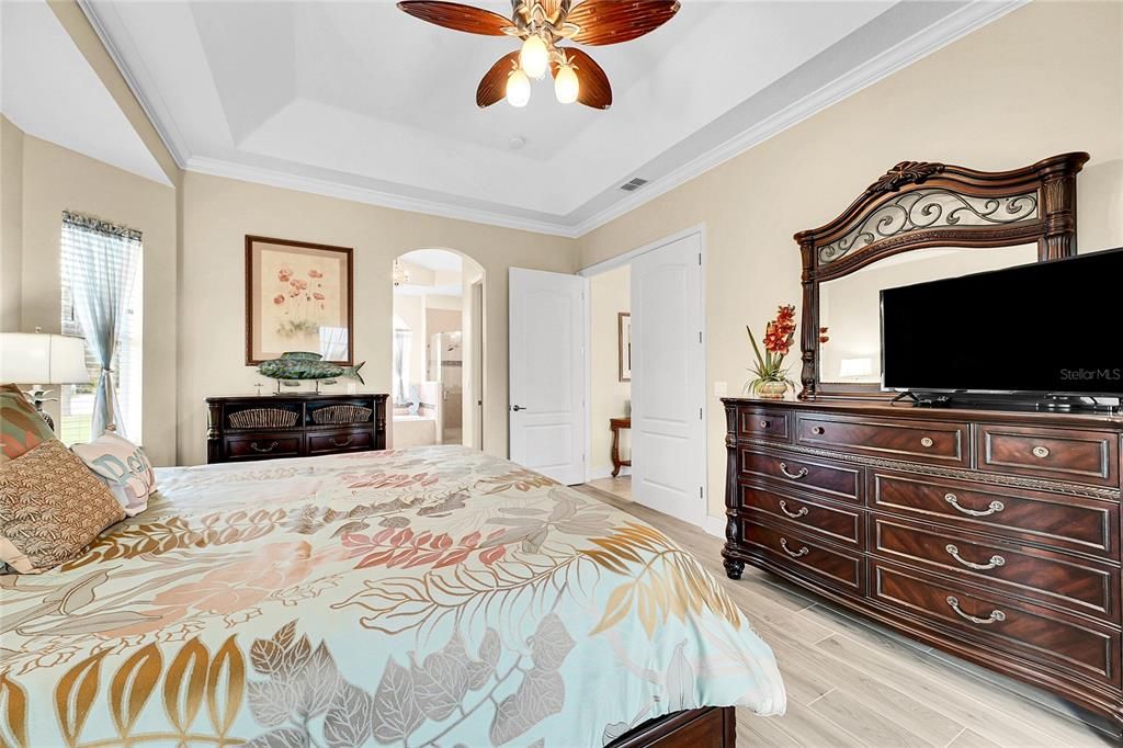 На продажу: $710,000 (3 спален, 2 ванн, 2574 Квадратных фут)