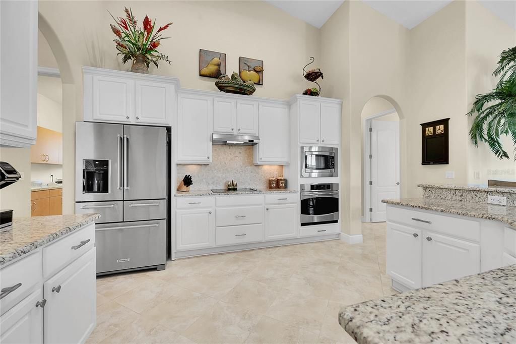 На продажу: $710,000 (3 спален, 2 ванн, 2574 Квадратных фут)