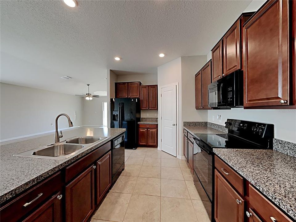 Active With Contract: $295,000 (4 beds, 2 baths, 1835 Square Feet)