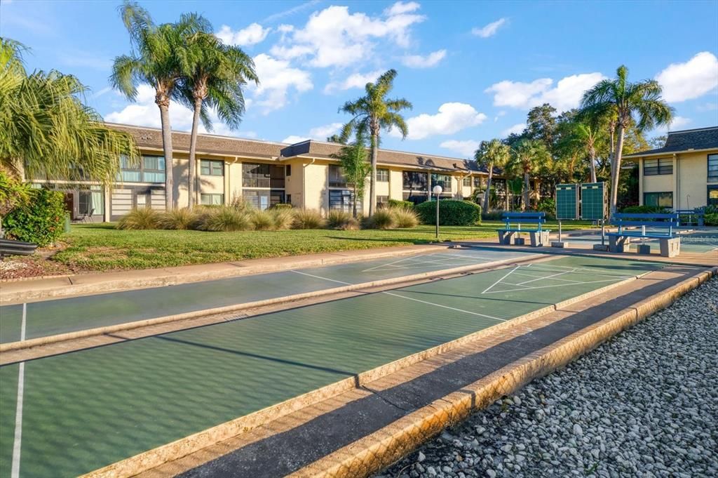 Active With Contract: $149,000 (2 beds, 2 baths, 1045 Square Feet)