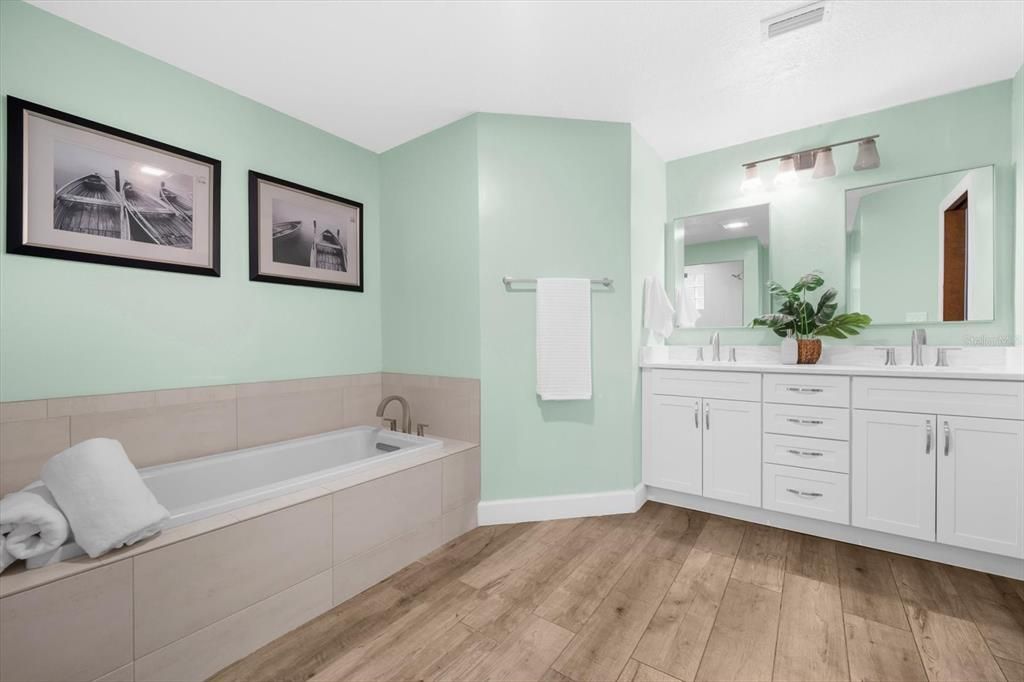 待售: $1,175,000 (4 贝兹, 3 浴室, 3272 平方英尺)