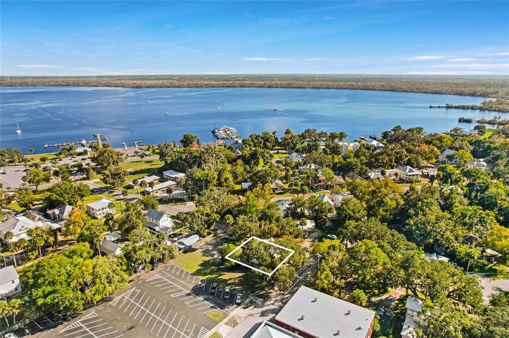 待售: $185,000 (4 贝兹, 2 浴室, 2129 平方英尺)