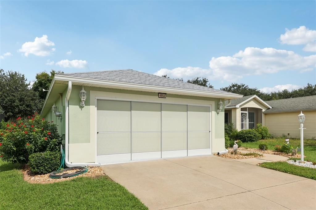 For Sale: $320,000 (3 beds, 2 baths, 1489 Square Feet)