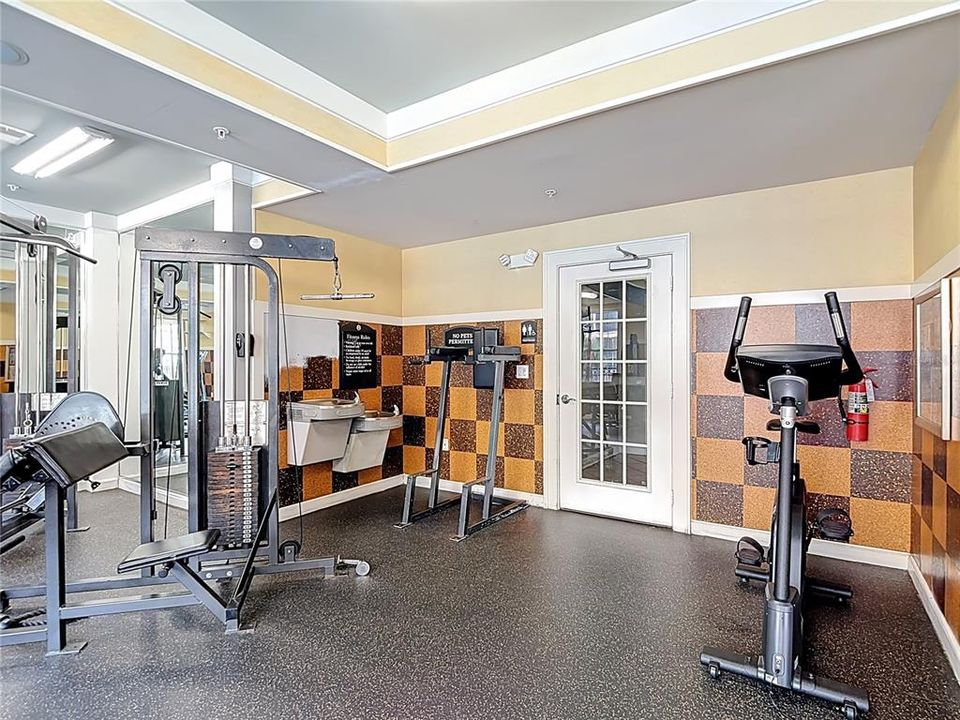 Active With Contract: $189,900 (1 beds, 1 baths, 696 Square Feet)