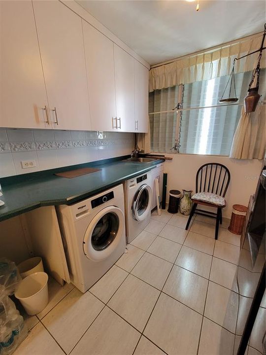 合同活跃: $585,000 (2 贝兹, 2 浴室, 1353 平方英尺)