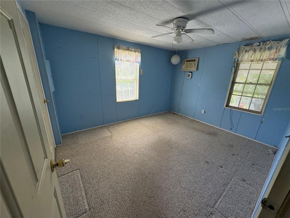 For Sale: $224,900 (3 beds, 2 baths, 1728 Square Feet)