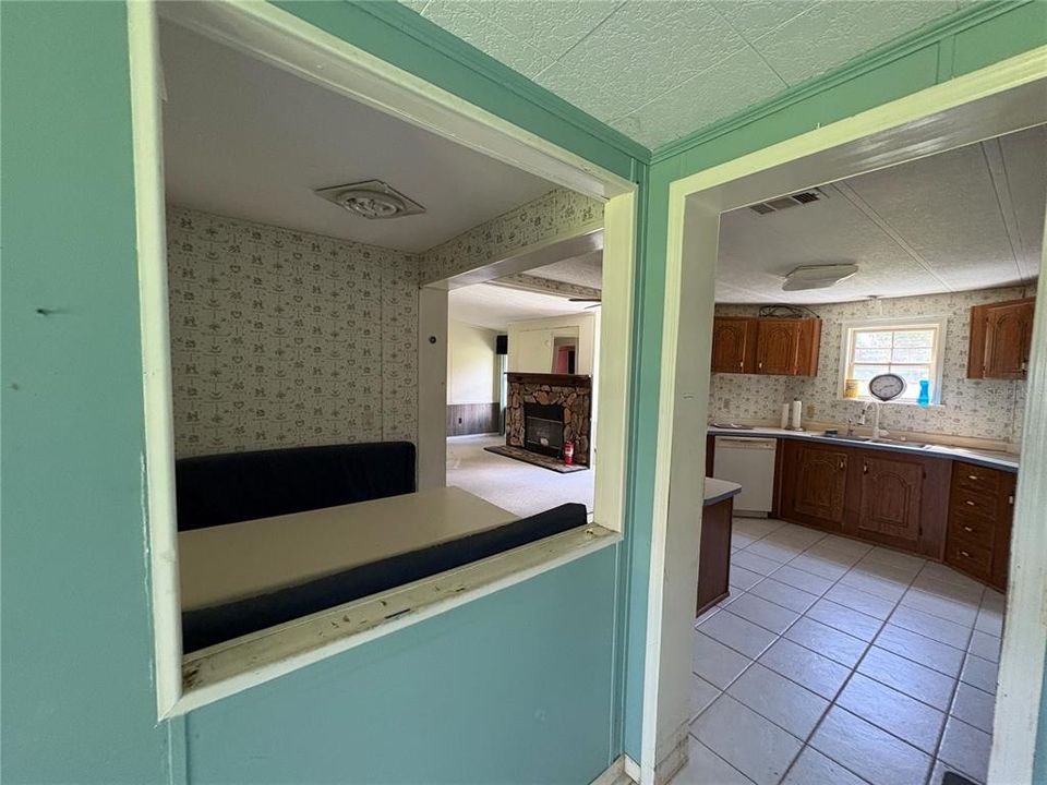 For Sale: $224,900 (3 beds, 2 baths, 1728 Square Feet)