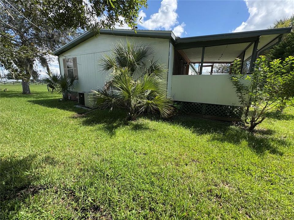 For Sale: $224,900 (3 beds, 2 baths, 1728 Square Feet)