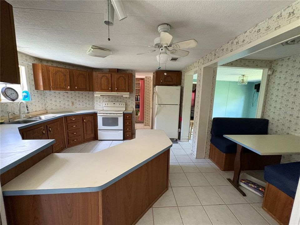 For Sale: $224,900 (3 beds, 2 baths, 1728 Square Feet)