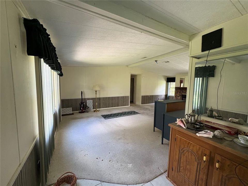 For Sale: $224,900 (3 beds, 2 baths, 1728 Square Feet)