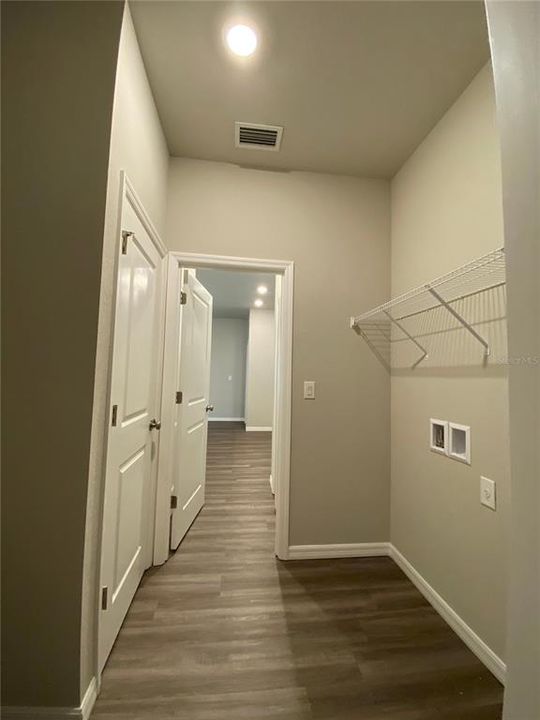 Под контрактом: $1,695 (3 спален, 2 ванн, 1601 Квадратных фут)