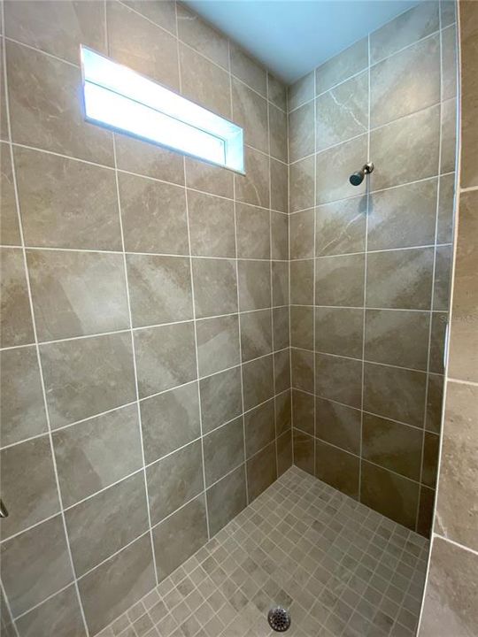 Под контрактом: $1,695 (3 спален, 2 ванн, 1601 Квадратных фут)