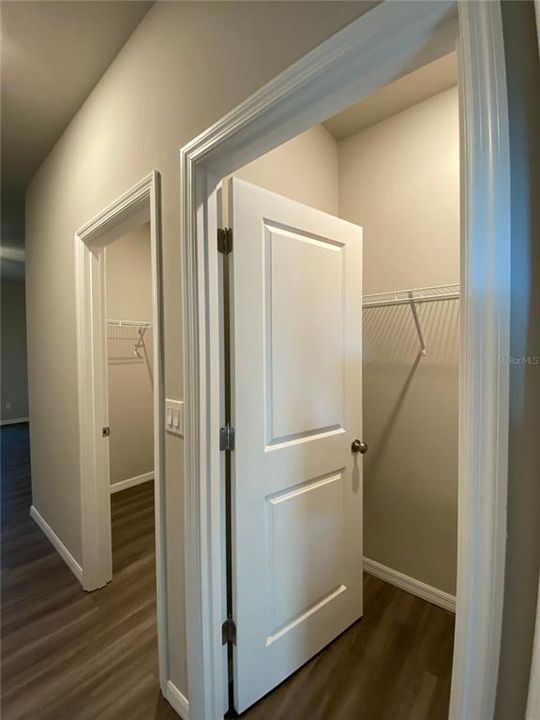 Под контрактом: $1,695 (3 спален, 2 ванн, 1601 Квадратных фут)