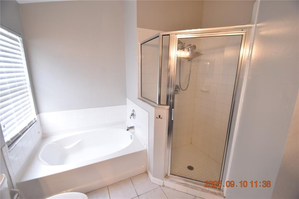 For Rent: $2,295 (4 beds, 3 baths, 1816 Square Feet)