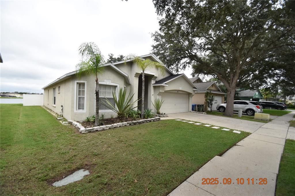 For Rent: $2,295 (4 beds, 3 baths, 1816 Square Feet)
