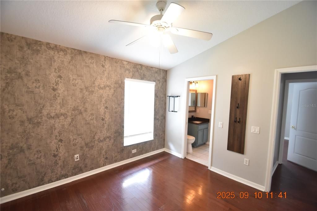 For Rent: $2,295 (4 beds, 3 baths, 1816 Square Feet)