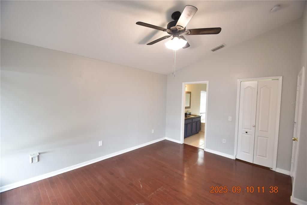 For Rent: $2,295 (4 beds, 3 baths, 1816 Square Feet)