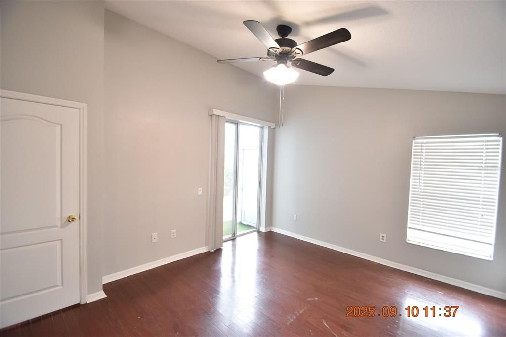 For Rent: $2,295 (4 beds, 3 baths, 1816 Square Feet)