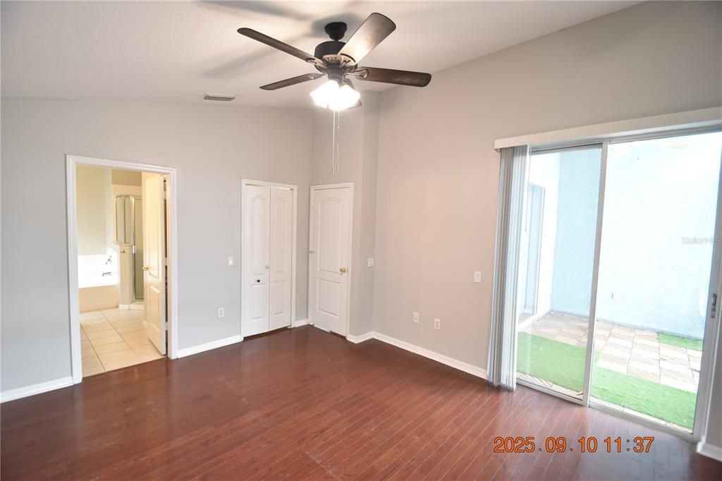 For Rent: $2,295 (4 beds, 3 baths, 1816 Square Feet)