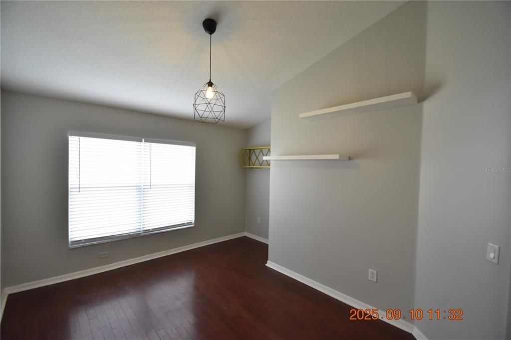 For Rent: $2,295 (4 beds, 3 baths, 1816 Square Feet)